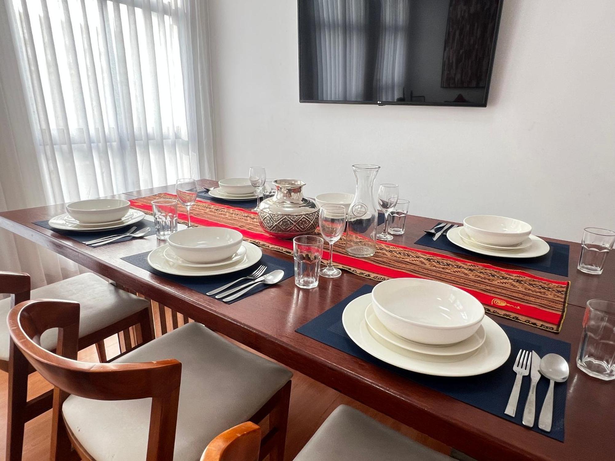 Downtown Lima Apt With May Promo Book & Save Big Zewnętrze zdjęcie