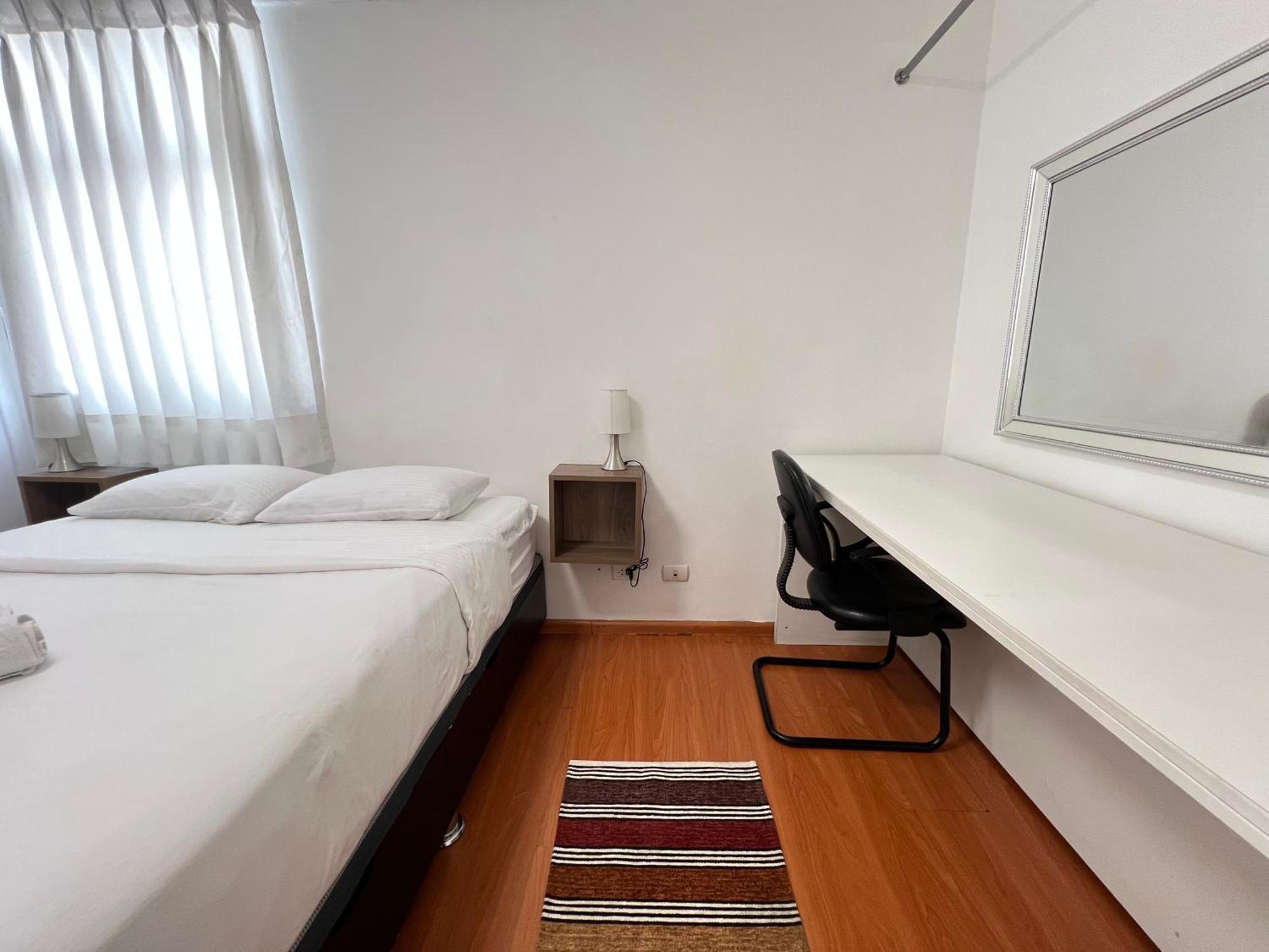 Downtown Lima Apt With May Promo Book & Save Big Zewnętrze zdjęcie