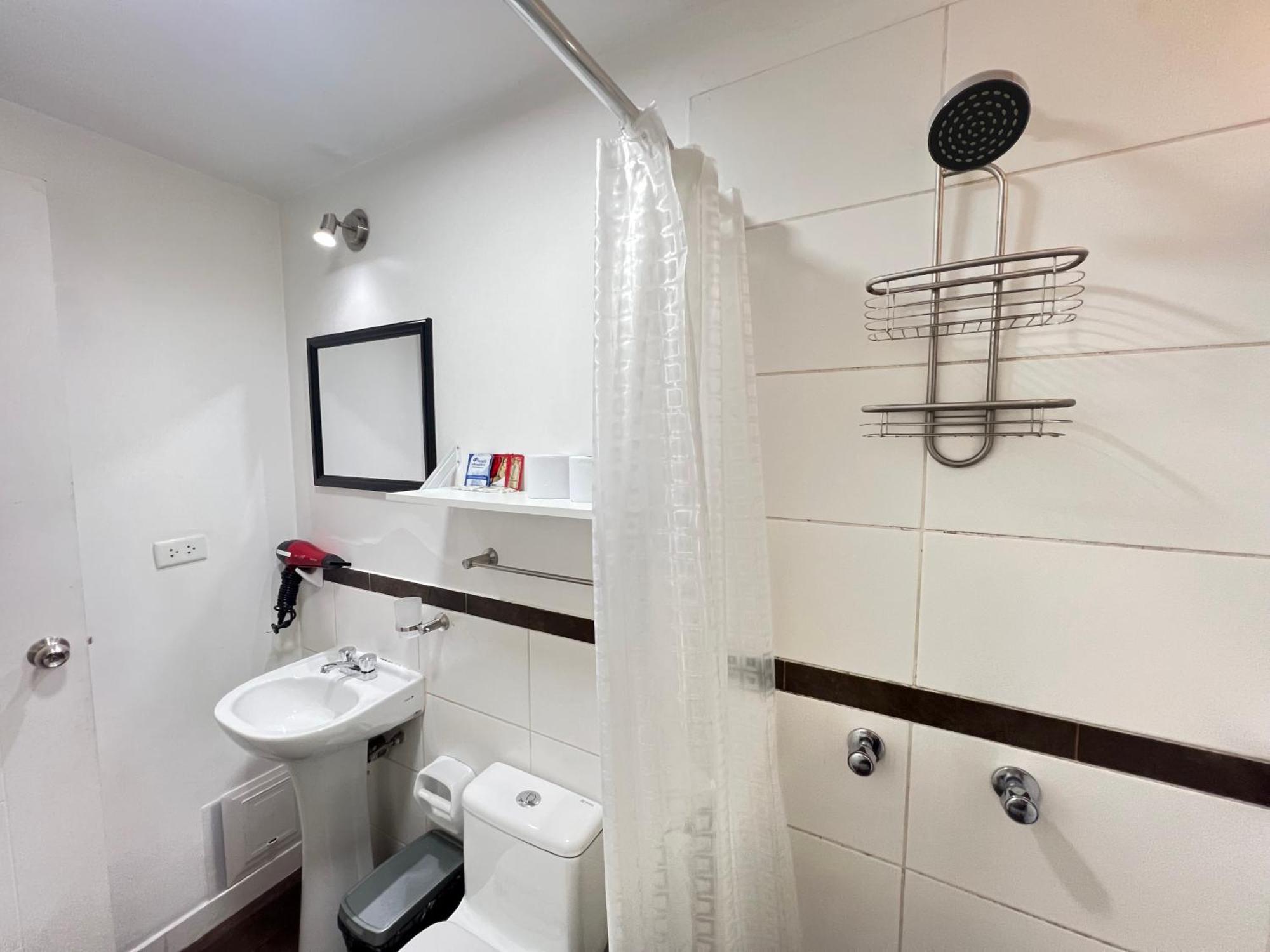 Downtown Lima Apt With May Promo Book & Save Big Zewnętrze zdjęcie