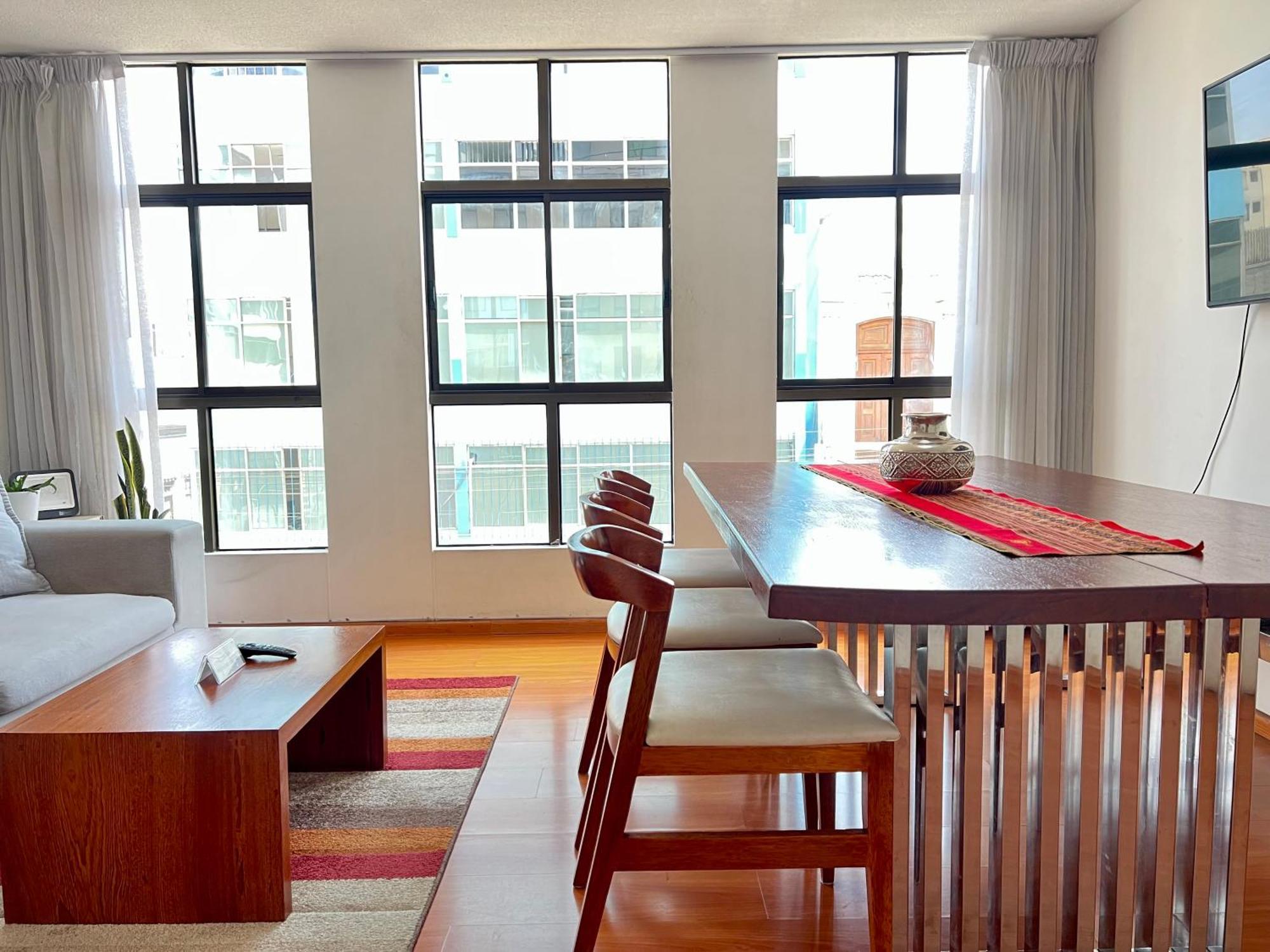 Downtown Lima Apt With May Promo Book & Save Big Zewnętrze zdjęcie